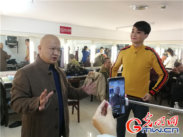 “青春遇见戏”中国传统戏曲融媒体传播之楚剧《乡里乡亲》