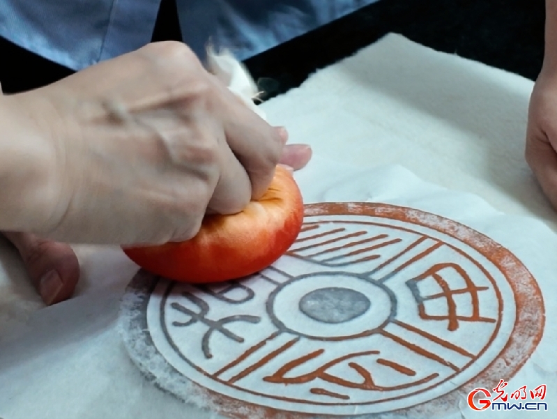 光明网与国家图书馆(国家古籍保护中心)联合主办2026年“网络中国节·七夕”中华传统晒书活动 光明网与国家图书馆(国家古籍保护中心)联合主办2026年“网络中国节·七夕”中华传统晒书活动