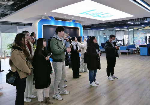 光明网等共同举行“科研赋能国潮·创新正向传播”网络传播专委会主题活动